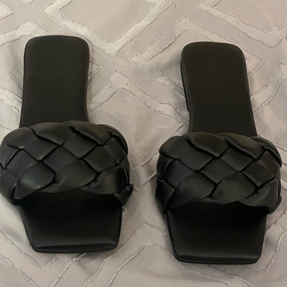 Open Edit Lucca Square Toe Black Sandals Sz 7M - Picture 2 of 8